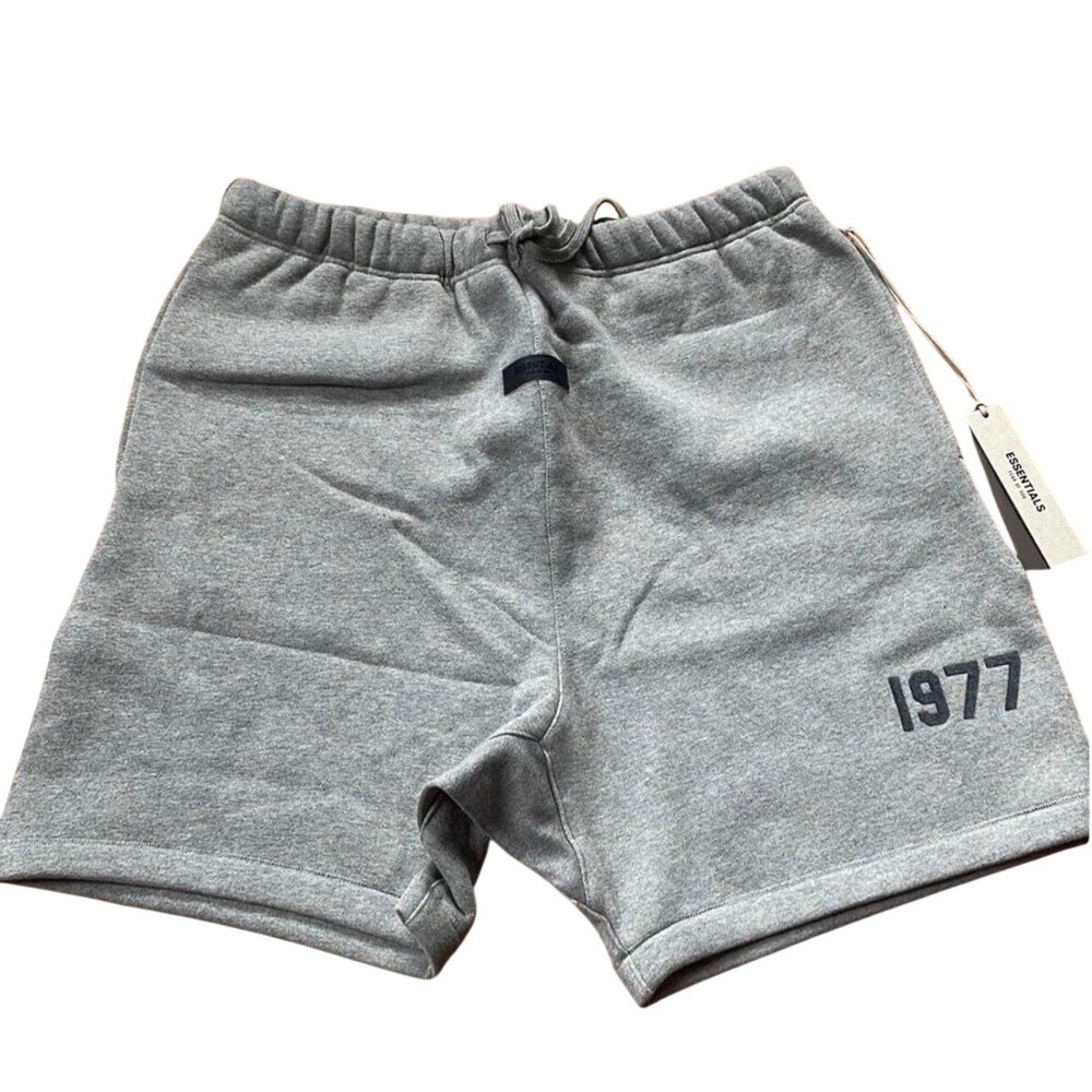 Fear of God Essentials 1977 Relaxed Shorts Dark Oatmeal Grey XL 160BT212003F